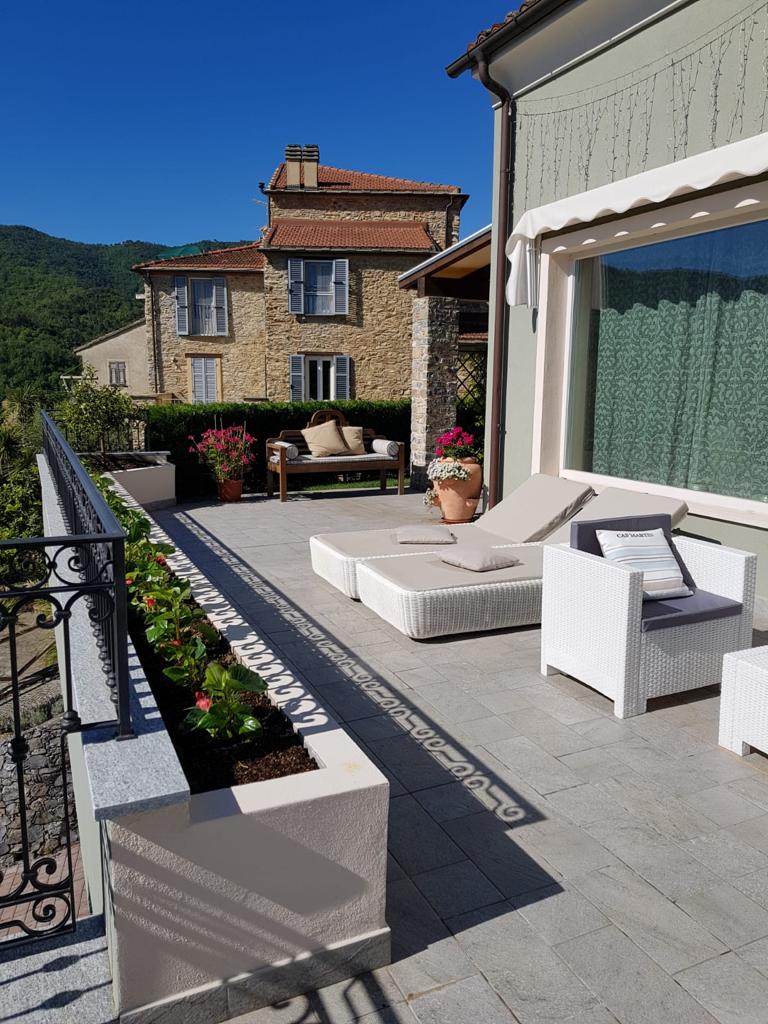 Splendida villa con ampio e curatissimo giardino - Via Praglione, Garlenda - Savona, Liguria